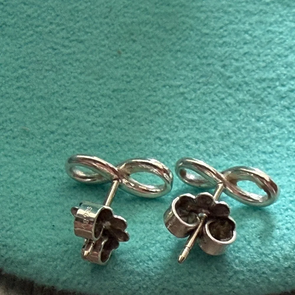 Tiffany & Co. Infinity Earrings ♾️ - Picture 3 of 6